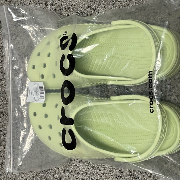 CROCS Shoes New Crocs Classic Clog Celery Us 4 Mens 1001335 Neon